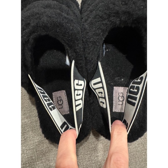 UGG Fluff Yeah Slide Slippers Black Sheepskin Fur Elastic Strap Women's Size 9 - Picture 6 of 8